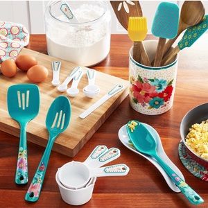 Pioneer Woman 20-piece Gadget Set NWOT